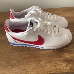 BRAND NEW NIKE CORTEZ SNEAKERS!!!